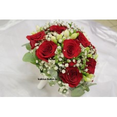 Свадебный букет красные розы+альстромерия